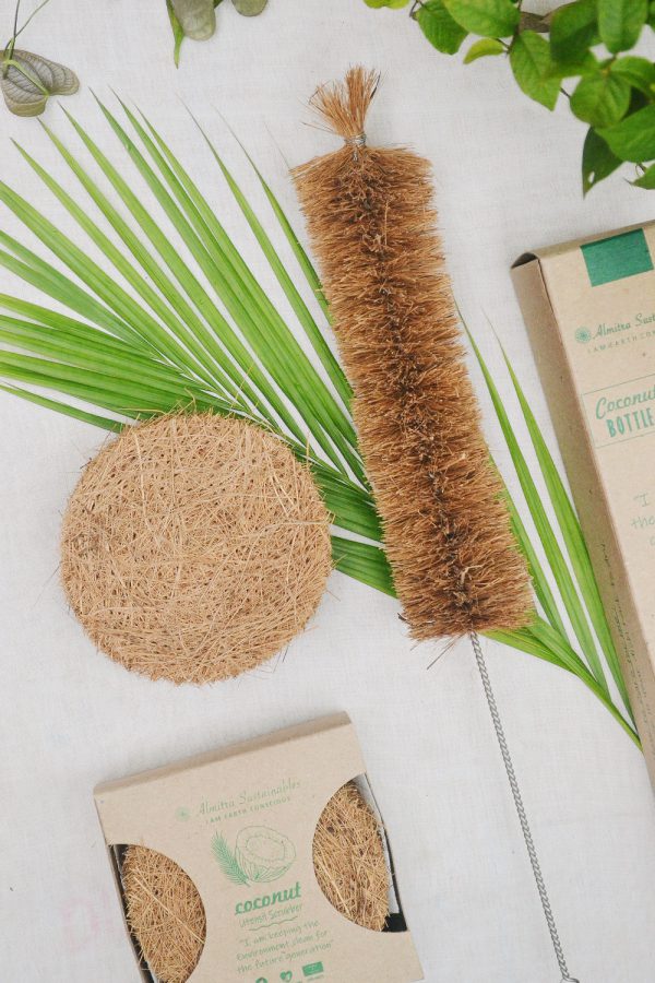 Almitra Sustainables : Coconut Fiber-Coir Scrub (Pack of 5) and Bottle cleaner