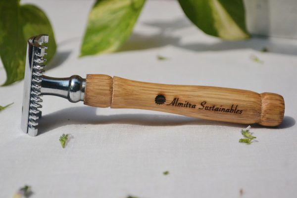 Almitra Sustainables : Reusable Bamboo Safety Razor (Double Edged) - Image 2