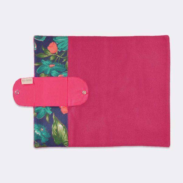 Eco Femme: Vibrant Foldable Pad - Image 3